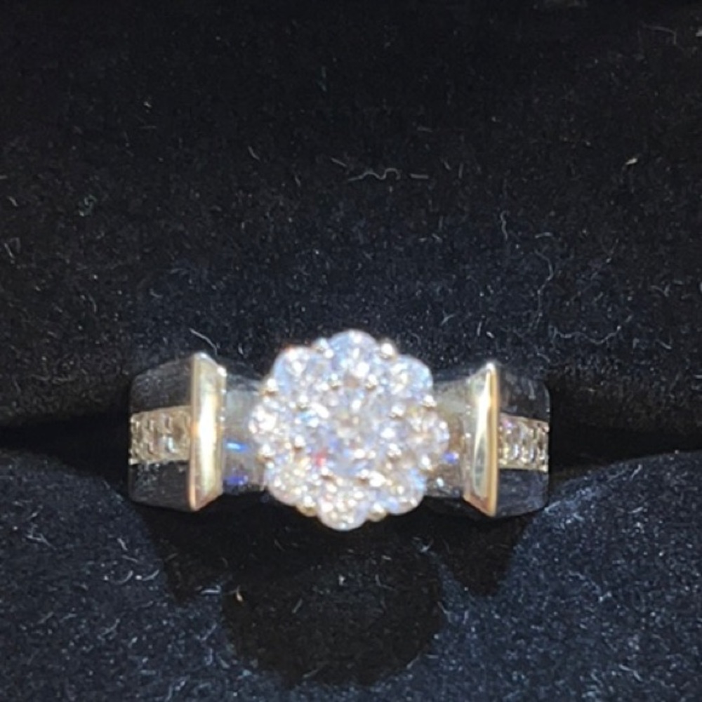Elegant Sterling Silver Floral Ring